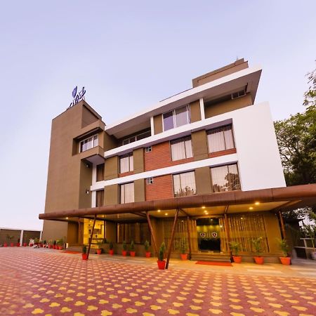Khandwa Royal Inn מראה חיצוני תמונה