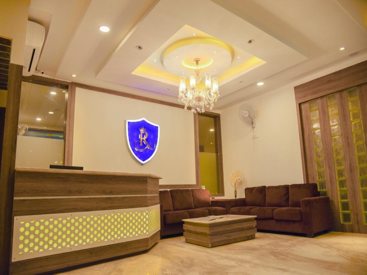 Khandwa Royal Inn מראה חיצוני תמונה