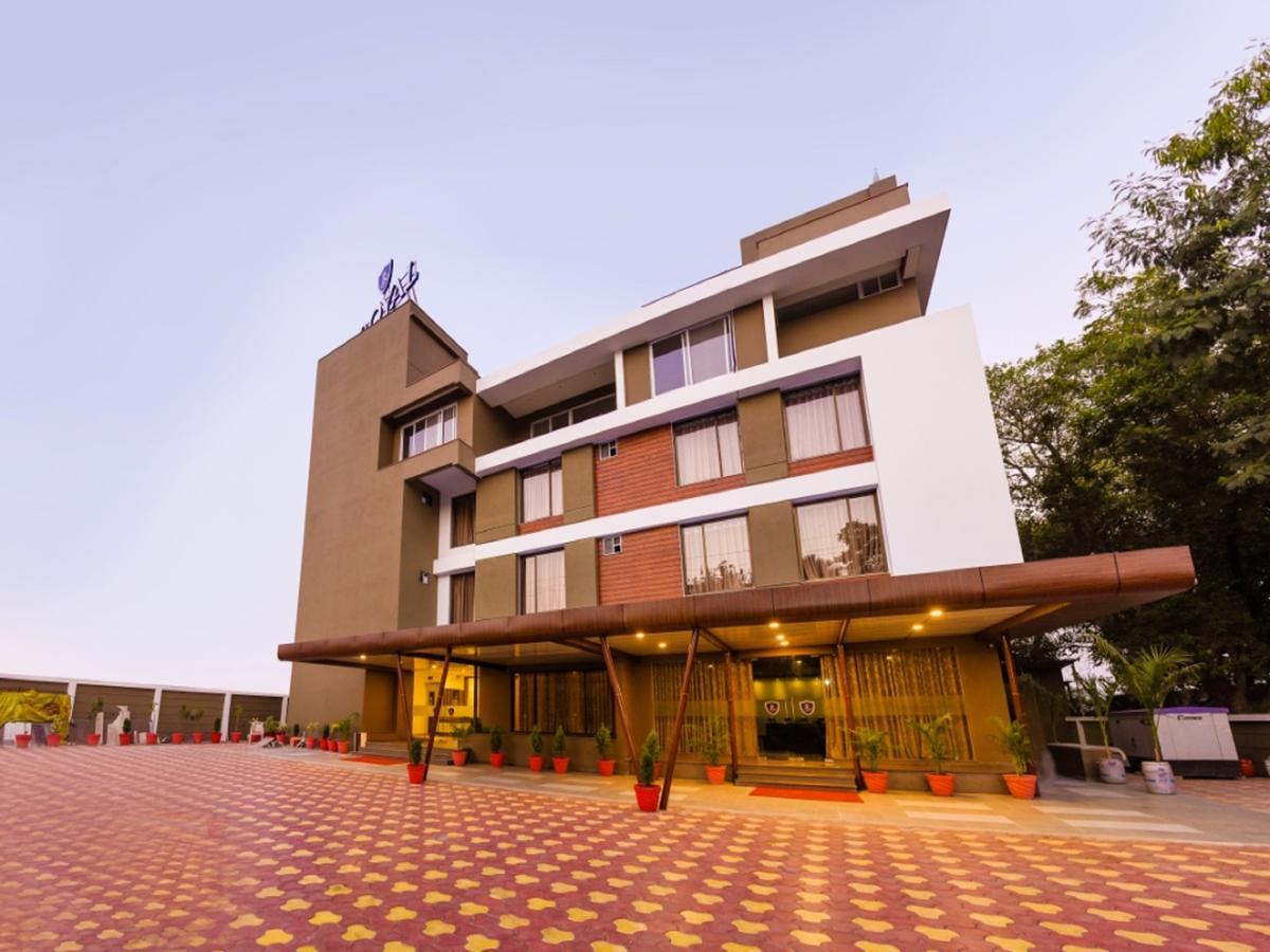 Khandwa Royal Inn מראה חיצוני תמונה