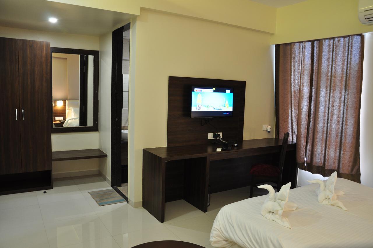 Khandwa Royal Inn מראה חיצוני תמונה