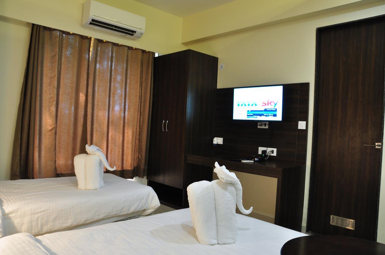 Khandwa Royal Inn מראה חיצוני תמונה