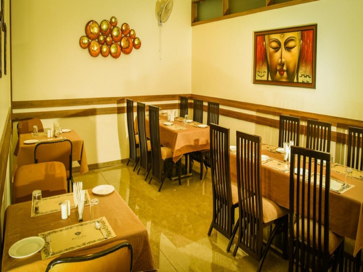 Khandwa Royal Inn מראה חיצוני תמונה